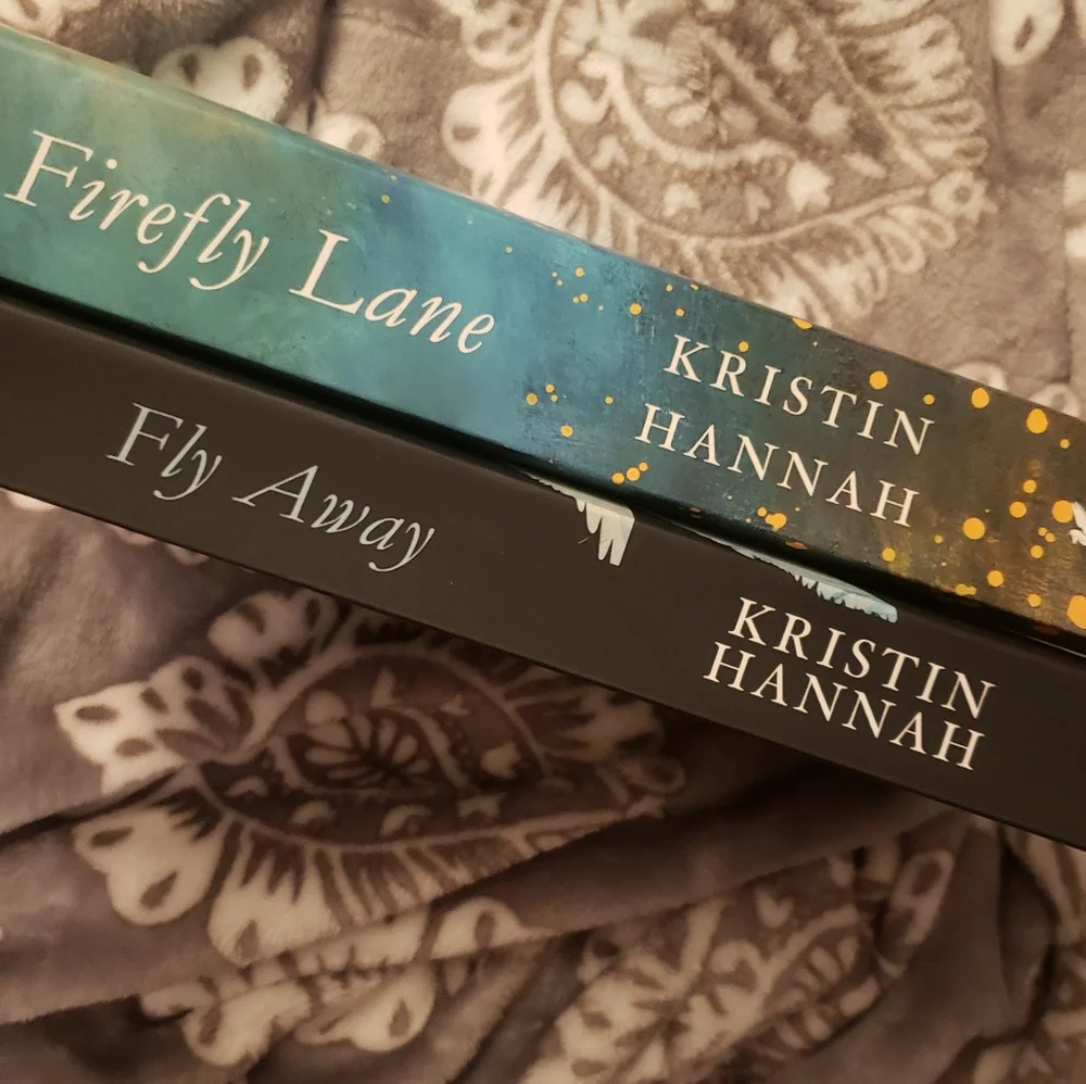 Kristin Hannah Book Set - Firefly Lane & Fly Away - Picture 4 of 4
